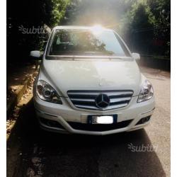 Mercedes B 200 CDI Sport 2011