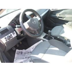 OPEL Astra - 2005