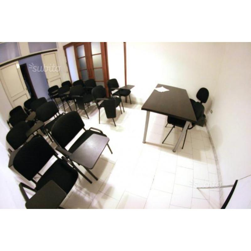 Ufficio arredato