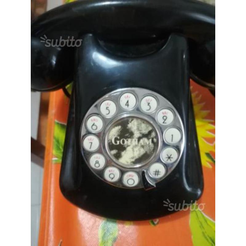 Telefono vintage con pulsantiera funzionante