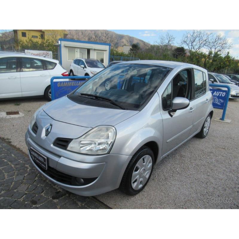 RENAULT Grand Modus 1.2 16V Dynamique