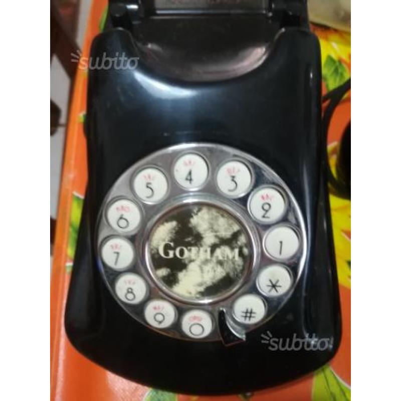 Telefono vintage con pulsantiera funzionante
