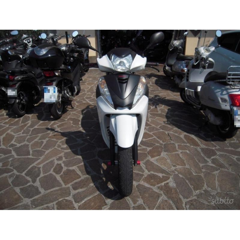HONDA SH 300 i ANNO