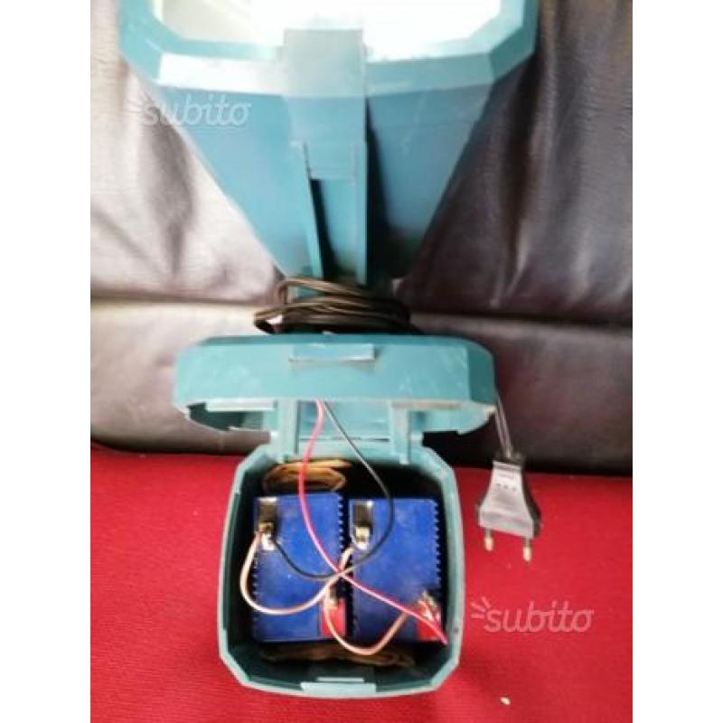 Lampada a batterie ricaricabile regalo