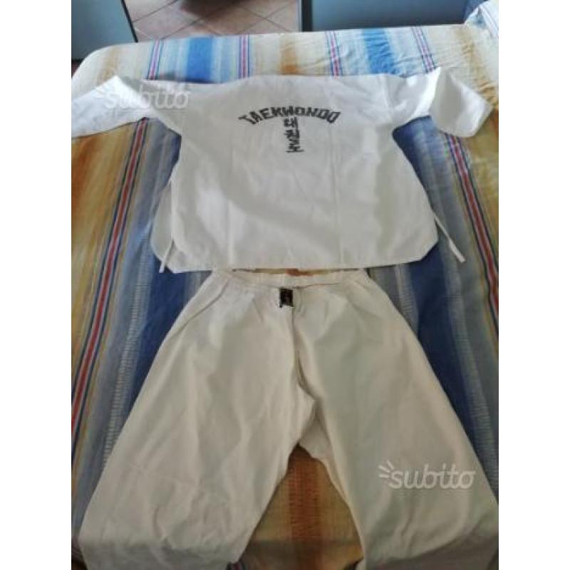 Dobok Taekwondo