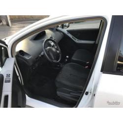 Toyota Yaris 1.0 5 porte