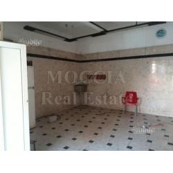Moccia#locale#centro p.zza mercato(pa)
