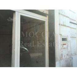 Moccia#locale#centro p.zza mercato(pa)