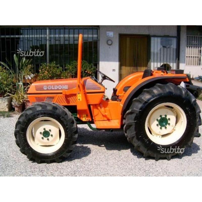 Trattore Goldoni 614 Compact + Macchina nocciole