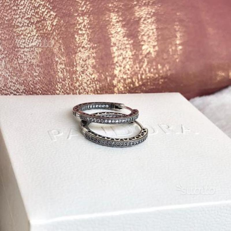 Orecchini cuori pandora a cerchio