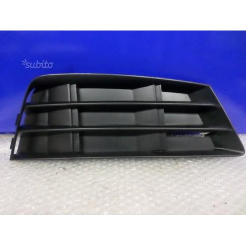 L3126 Griglia paraurti Dx Audi A4 8W 2017