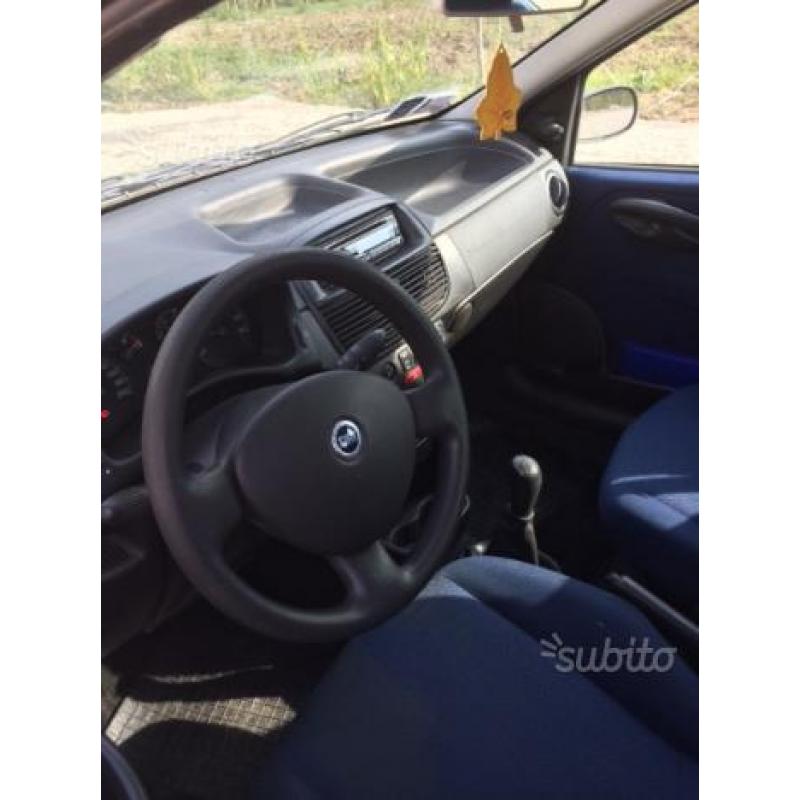 FIAT Punto - 2005