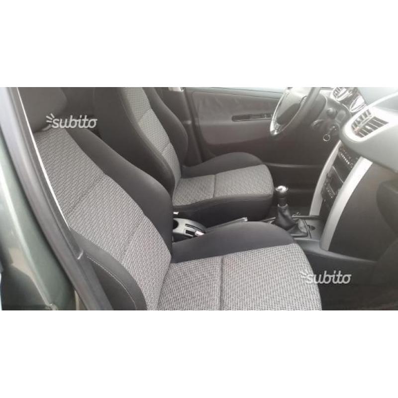 Peugeot 207, 1.6 mjt, 90 cv,ful garantita 12 mesi