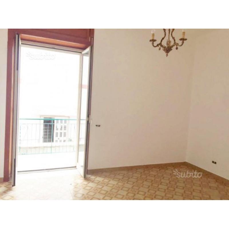 4 vani con terrazzo + cucina esterna