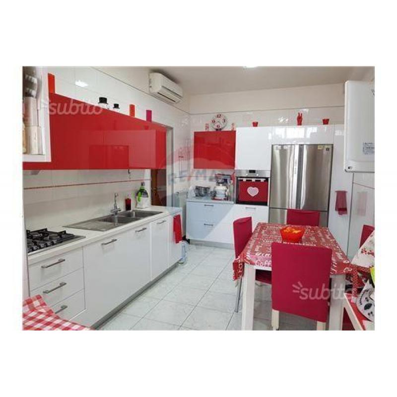 Appartamento Con PostoAuto Frattamaggiore(Na)