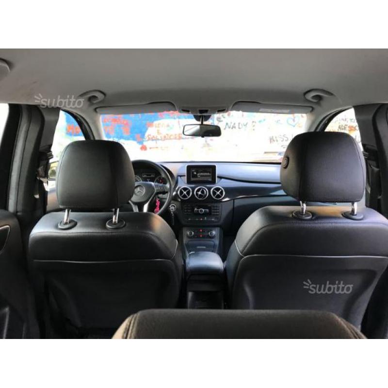 Mercedes b200 cng 2014