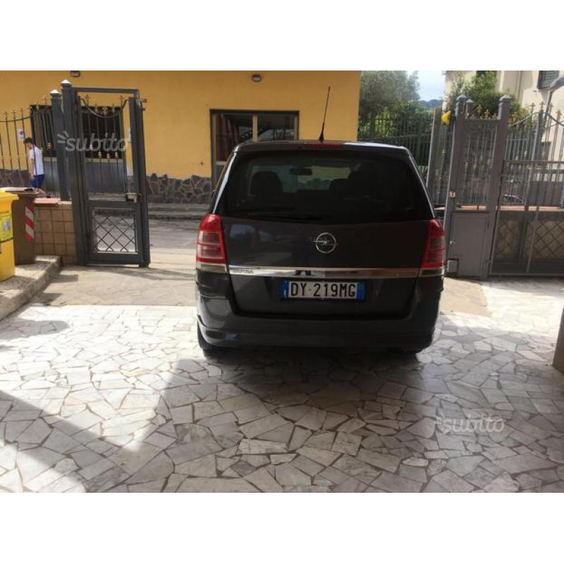 Opel zafira 7 posti