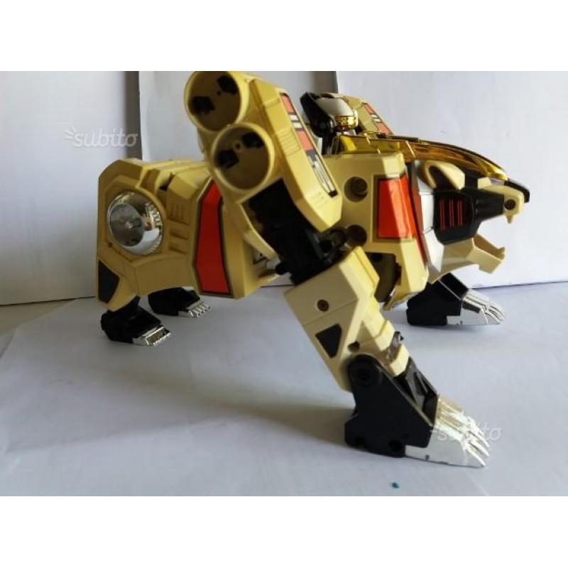 Power Rangers Figure - Bandai Lion - VINTAGE