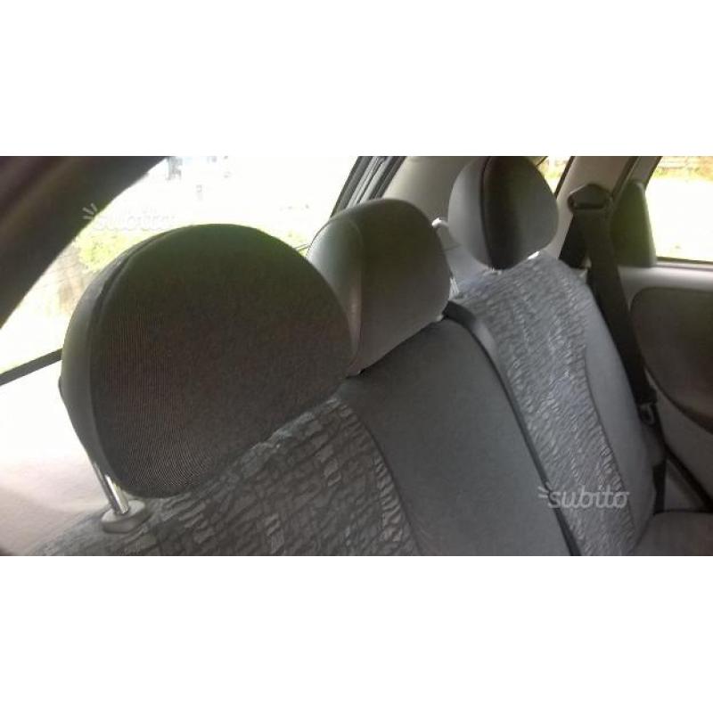 OPEL Corsa 3ª CONFORT DTI - 2002