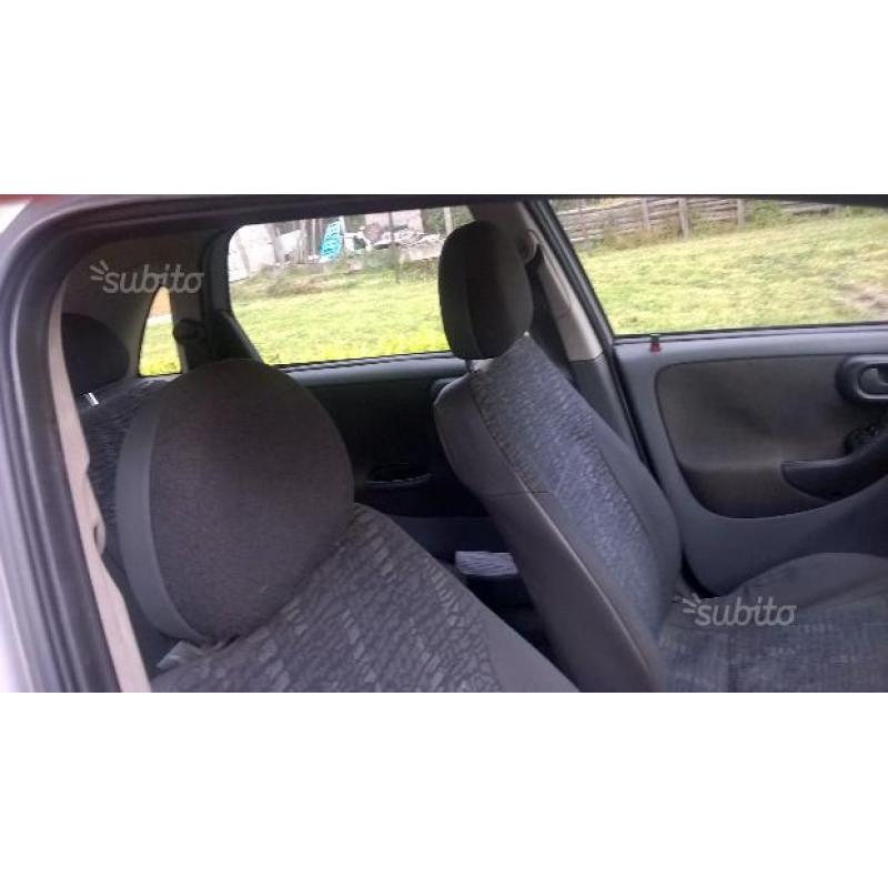 OPEL Corsa 3ª CONFORT DTI - 2002