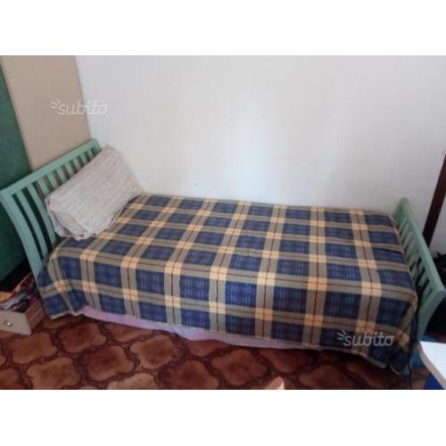 Letto singolo compreso di materasso