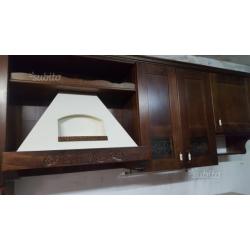 Cucina arte povera in legno