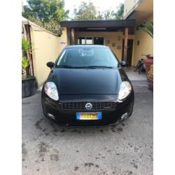 FIAT Grande Punto - auto 2005