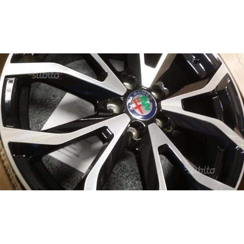 Cerchi in lega esse1 alfaromeo giulietta da 18