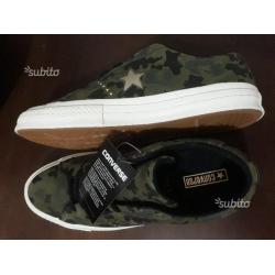 New CONVERSE Sneaker -- size 10 - Tg. 44