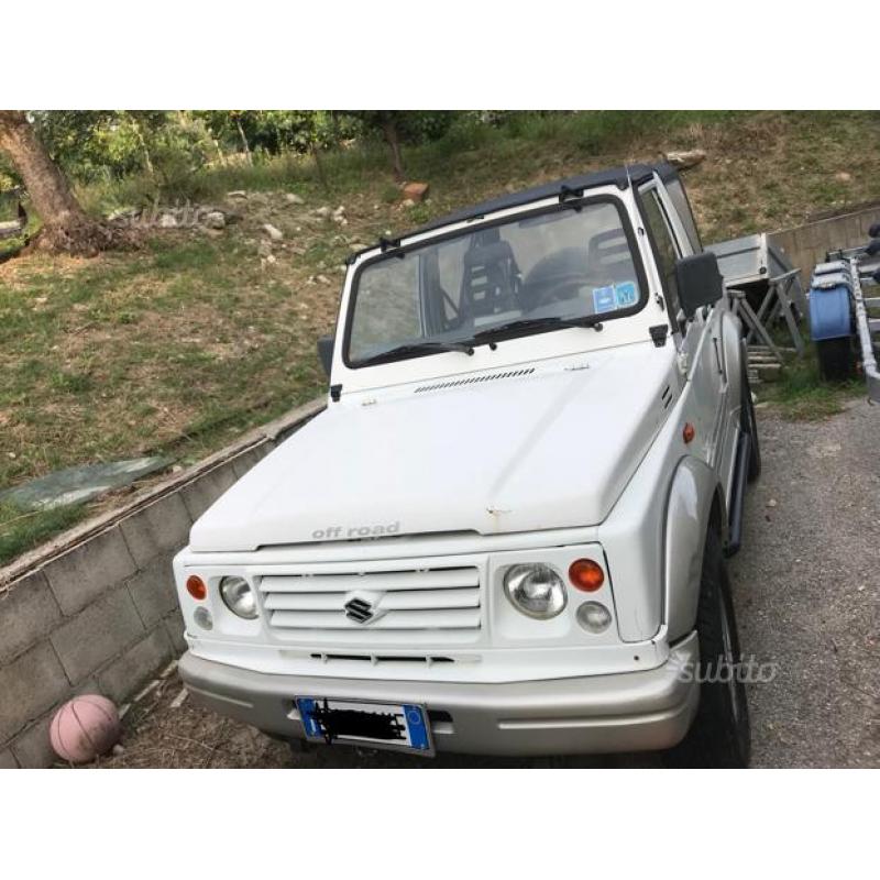 Suzuki Samurai