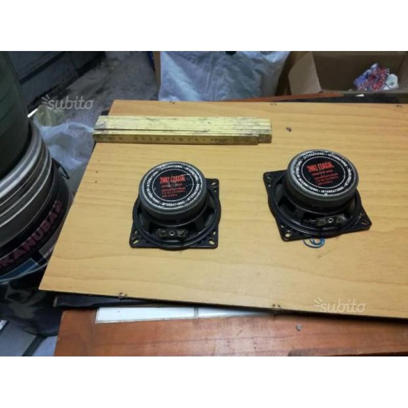 2 altoparlanti da 40 watt