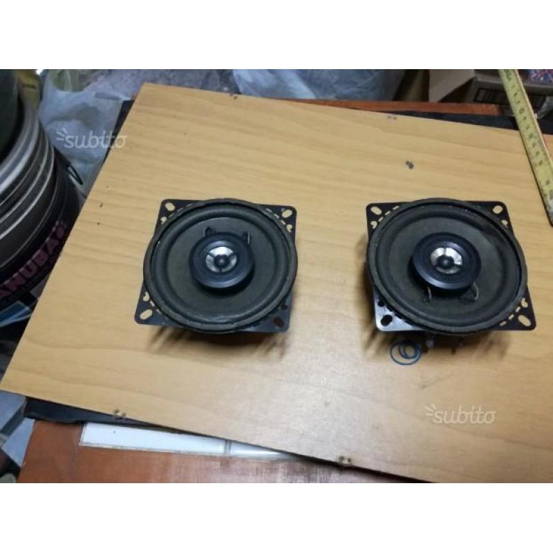 2 altoparlanti da 40 watt