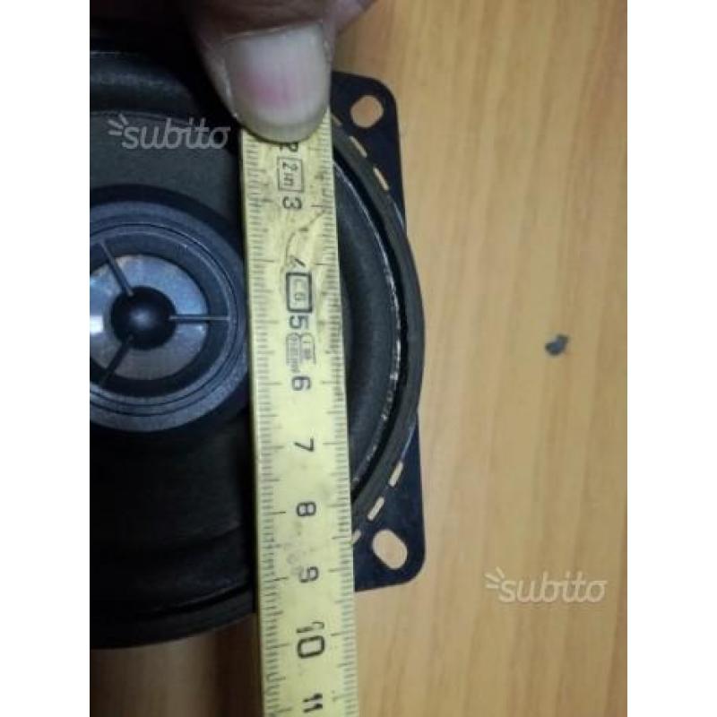 2 altoparlanti da 40 watt
