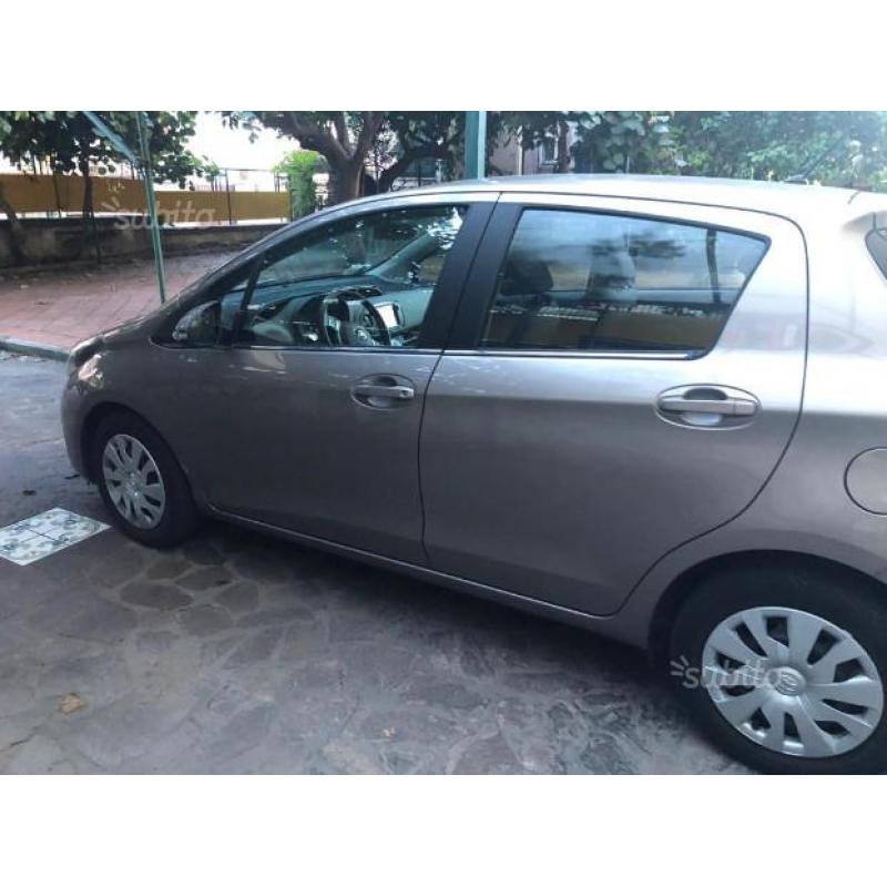 TOYOTA Yaris 3ª serie - 2015