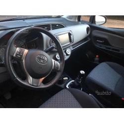 TOYOTA Yaris 3ª serie - 2015