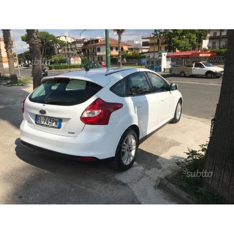 FORD Focus 4ªs 15 tdci auto pari al nuovo - 2012