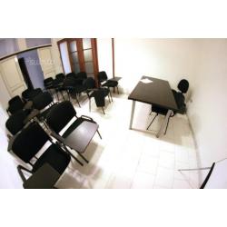 Ufficio arredato