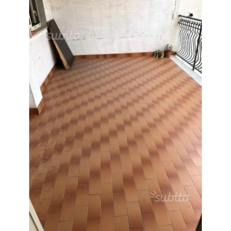 Appartamento arredato con terrazzo