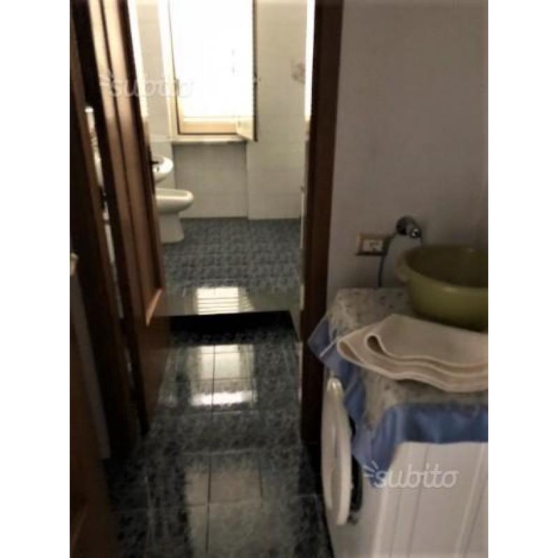 Appartamento arredato con terrazzo