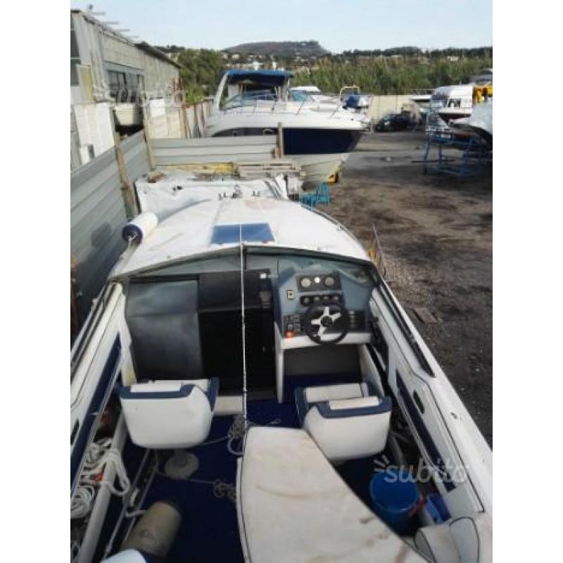 Chaparral 2550