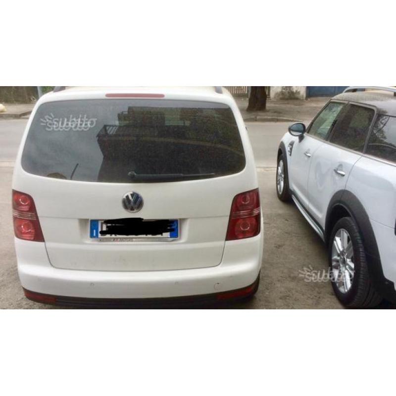 CONCESSIONARIA:VOLKSWAGEN Touran 1.4 METANO