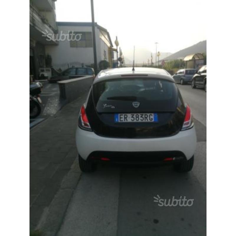 Lancia Ypsilon twiner turbo metano