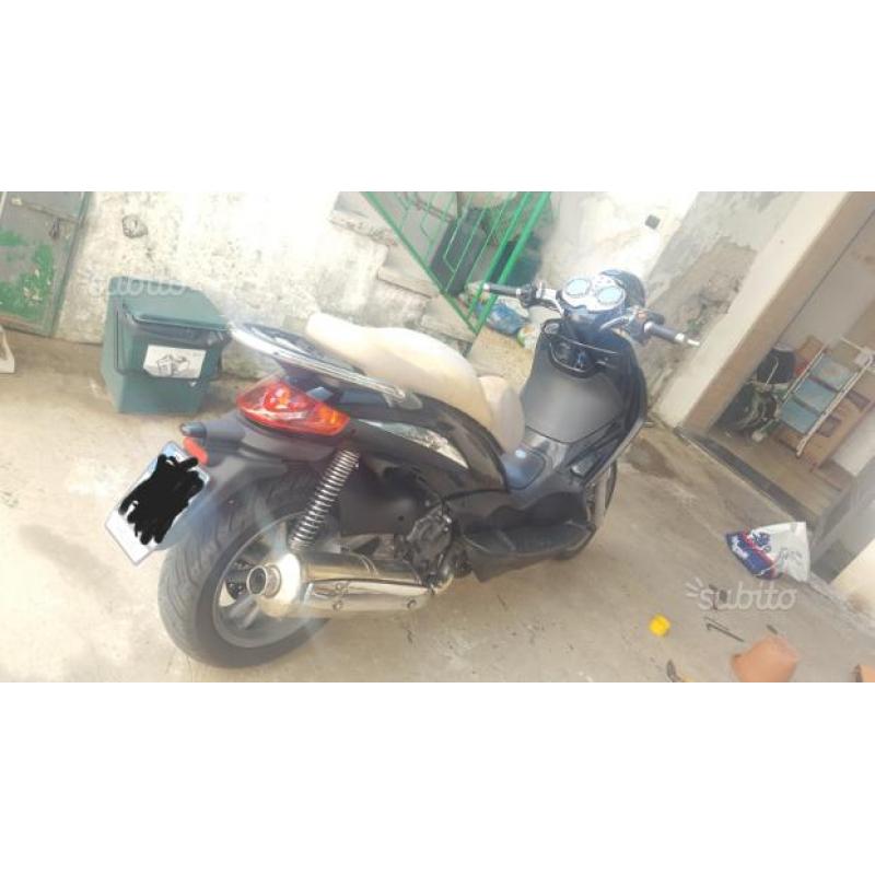 Piaggio Beverly 500 cruiser