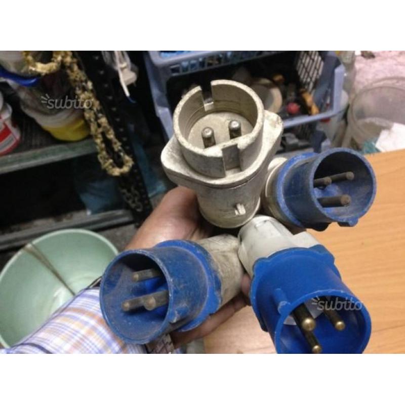Spine e connettori 220/380 watt