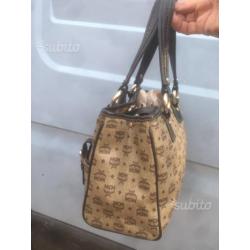Borsa MCM