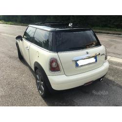 MINI cooper d tetto apribile fari xeno usb navi