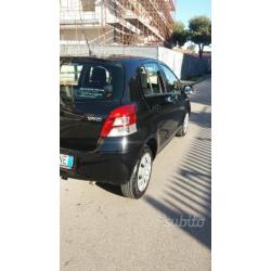 Toyota yaris anno 2011 1.4diesel prezzo 5200