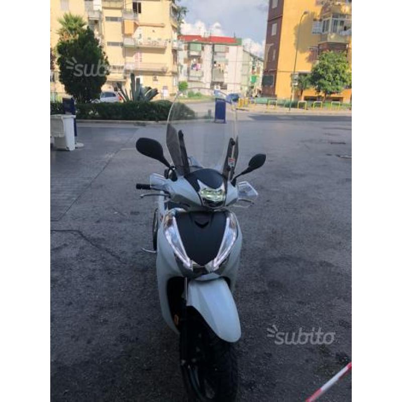 Honda sh 300 sport
