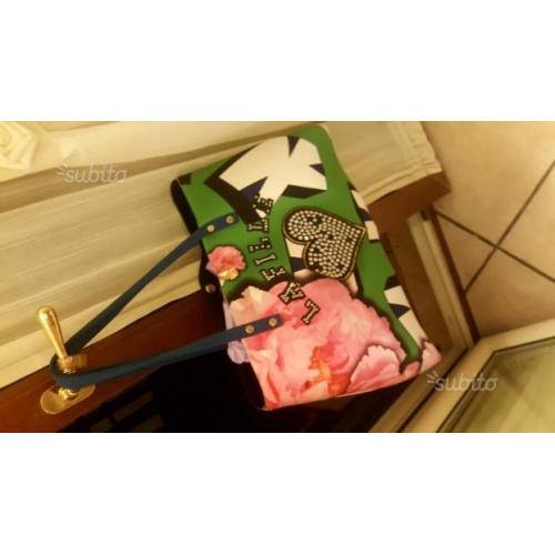 Borsa fille de fleurs