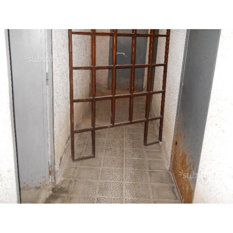Parete legno separazione multiuso